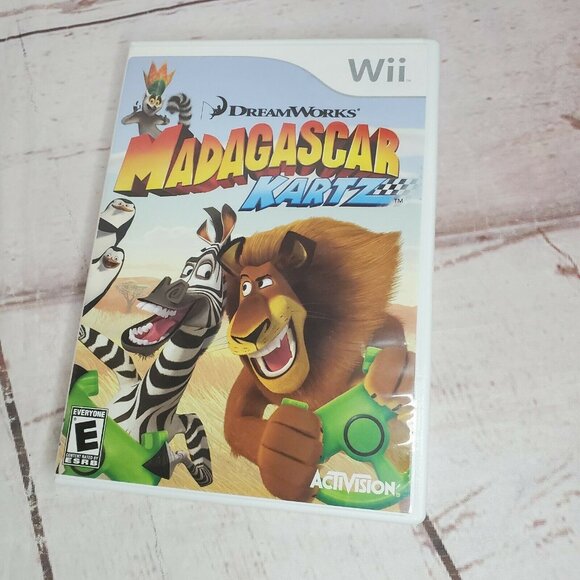 Madagascar Escape Africa 2 & Kratz Nintendo Wii 2 Game Bundle No Scratches Clean - Picture 5 of 10